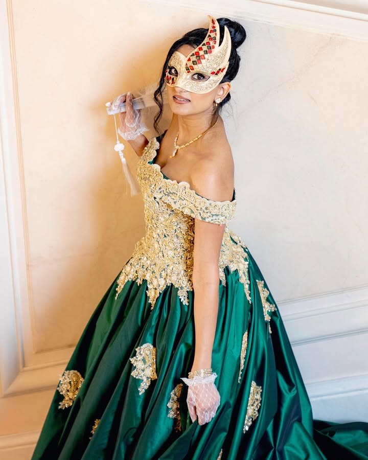 Venus Collection Location Robe de Bal Masque