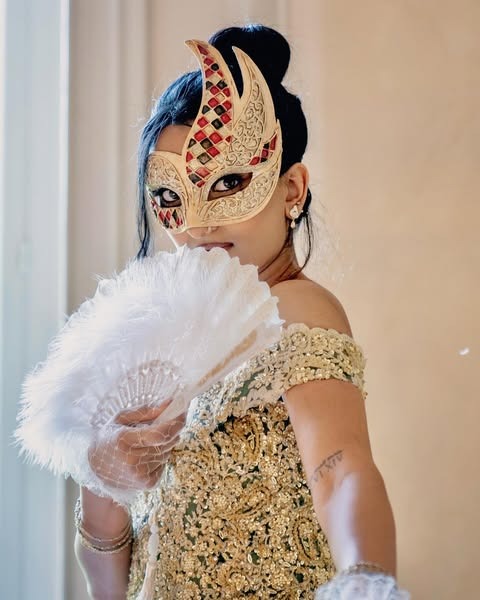 Venus Collection Location de Robe de Bal Masque